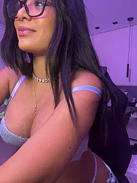 Laisabrazil naked strip webcam for live sex video chat