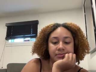 LolaSkyyJuicy nude hot live sex chat