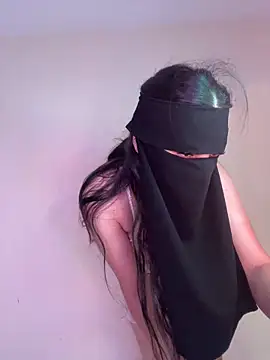 Rawan-The-Queen naked strip webcam for live sex video chat