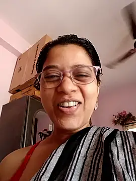 thanusi_2 naked strip webcam for live sex video chat