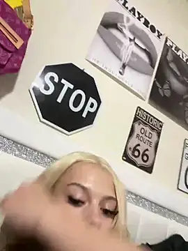 itspinkkk naked strip webcam for live sex video chat
