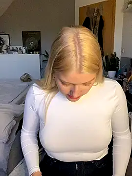 EmmiPemmi naked strip webcam for live sex video chat