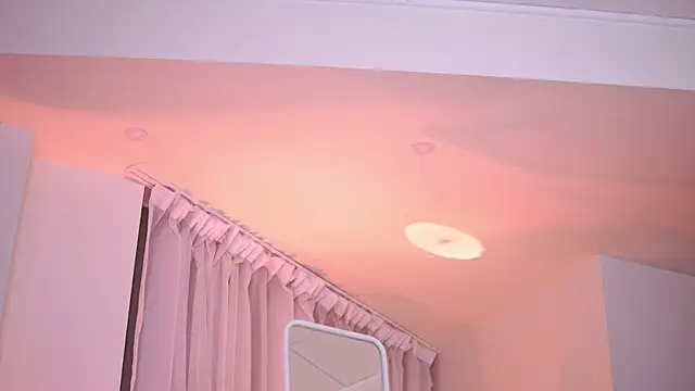 KyssaraPlay naked strip webcam for live sex video chat