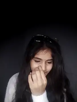 Sexey-Puja naked strip webcam for live sex video chat