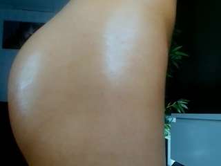 SilviaVanda nude hot live sex chat