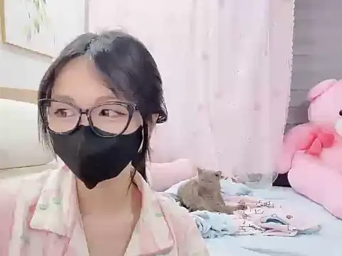 Yuyu-baobei naked strip webcam for live sex video chat