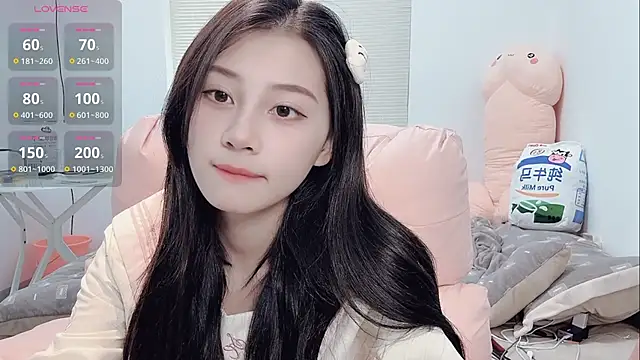 lris-Beauty naked strip webcam for live sex video chat
