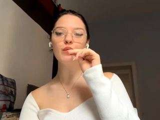 LylaChamp nude hot live sex chat