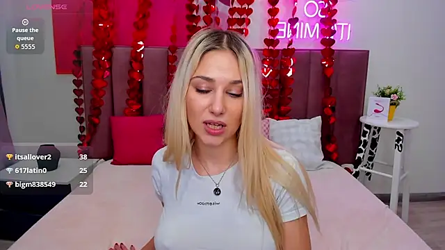 MIla_Stunning naked strip webcam for live sex video chat