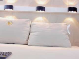 Dalhia-Juicy nude hot live sex chat