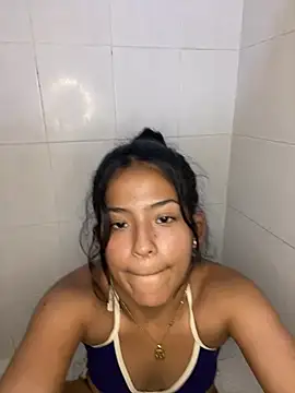 LeahBar naked strip webcam for live sex video chat