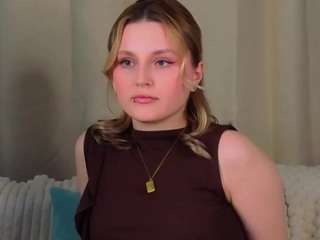 DellaBerliner nude hot live sex chat