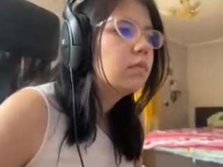 Lina Cute nude hot live sex chat