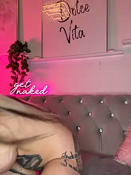 SelinaGalinsky6 naked strip webcam for live sex video chat