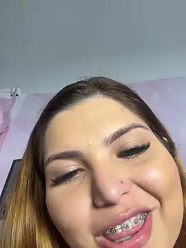 Melzinha71 naked strip webcam for live sex video chat