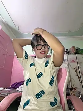 Emmiuuuu03 naked strip webcam for live sex video chat