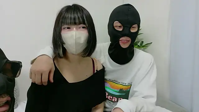 YMMT-AK naked strip webcam for live sex video chat